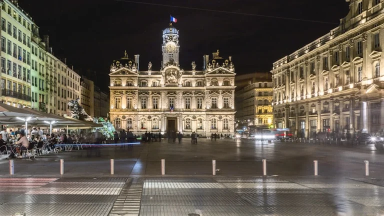À Lyon, un recours gratuit face à un blocage administratif