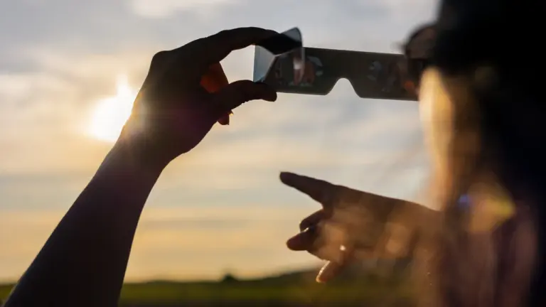 À Bondy, le Soleil sera presque effacé avant la nuit